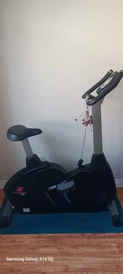 Bicicleta de interior New Balance Foto 1 de 2