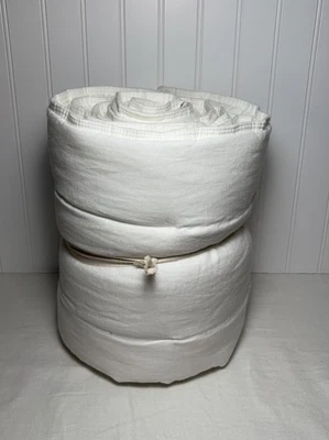 Sofá acolchado West Elm superpuesto ~ 84”w x 23”d ~ blanco Foto 1 de 4