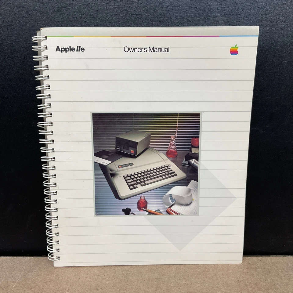 Apple Computer Macintosh Apple IIe Owners Manual Vintage Computing - Image 1 of 4