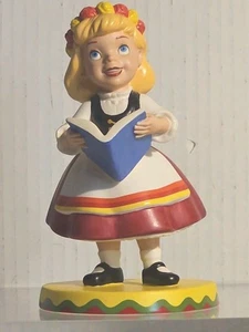 World Disney Collezione Classica E’ un Piccolo Mondo Buona Etichetta - Foto 1 di 8