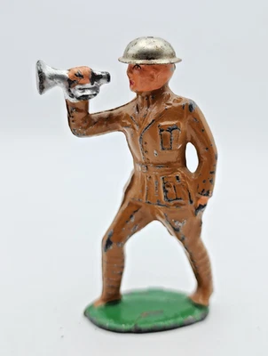 Barclay Manoil Soldier Ready to sound Жестяной Шлем Bugle b24 - Изображение 1 из 4