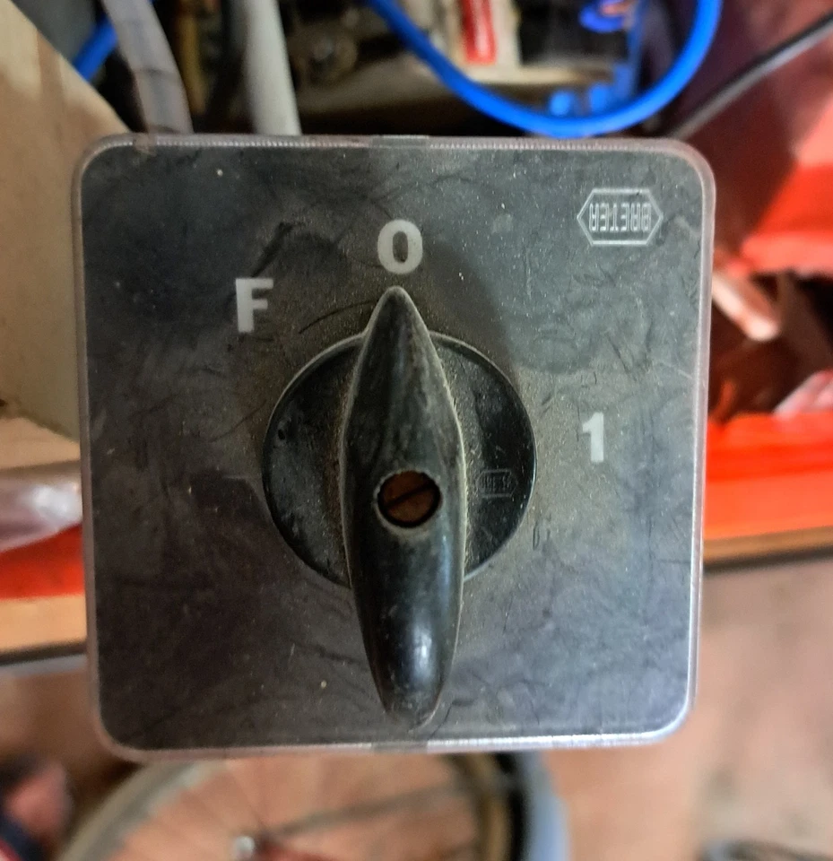 Interruttore Selettore A 3 Posizioni Breter 1.00.11 3ph - Imagen 1 de 4