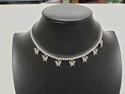Collar de circonitas cúbicas mariposa latón tono plata Foto 1 de 4