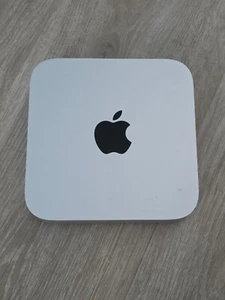Apple Mac mini - 2010 excellent condition has been in the box in storage - Picture 1 of 1