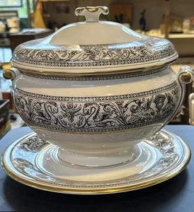 Wedgwood schwarze Florentiner Terrine & Deckel mit Unterteller Drachen NEUWERTIG groß! - Bild 1 von 13