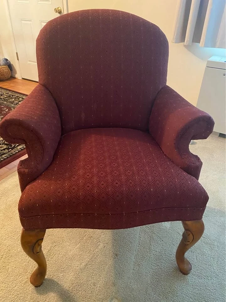 2 sillas Fairfield rojas vintage con respaldo de ala Foto 1 de 1