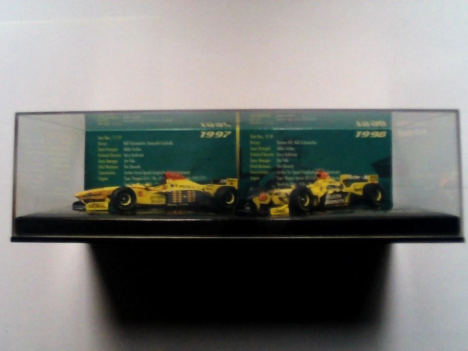 2 Voitures 1/43 Jordan 197-Peugeot-1997 / Jordan 198-Mugen Honda-199_ ..... - Photo 1/3