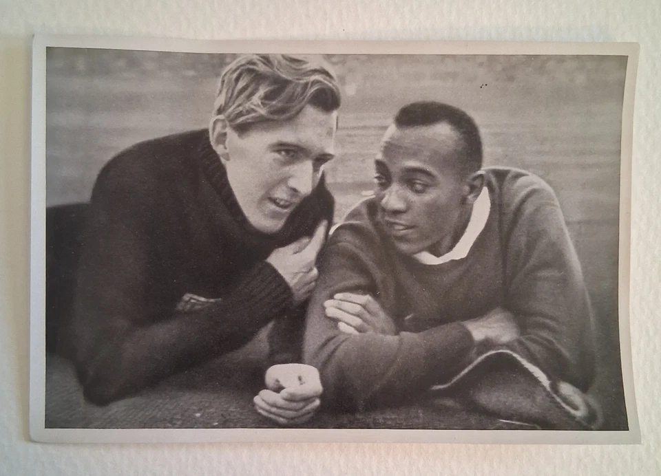 Tarjeta de pista alemana Jesse Owens #26 de los Juegos Olímpicos de Estados Unidos Foto 1 de 1