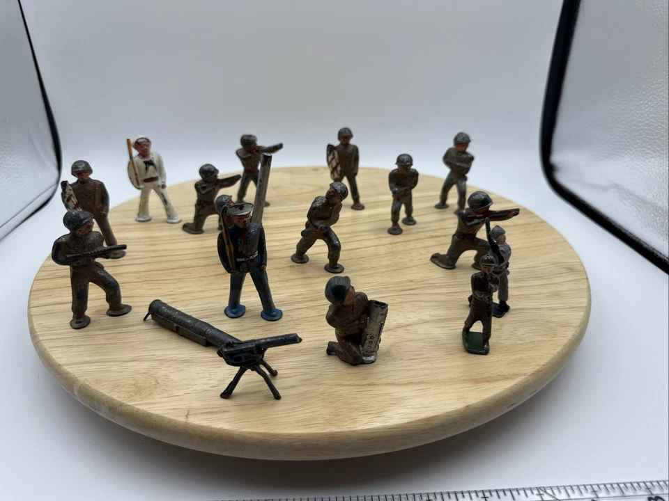 Игрушечные солдатики Barclay с забором из колючей проволоки - Изображение 1 из 4