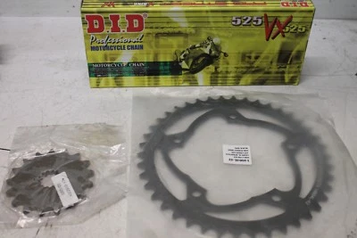 Suzuki GSXR 750 D.I.D. 2000-2003 KIT CADENA Y PIÑÓN DELANTERO Y TRASERO NUEVO  Foto 1 de 2