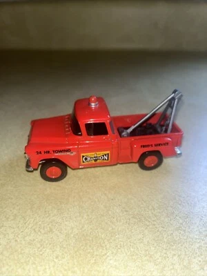 2003 Mattel Matchbox 1955 Chevrolet 3100 Champion Towing Fred's Service Truck - Imagem 1 de 4