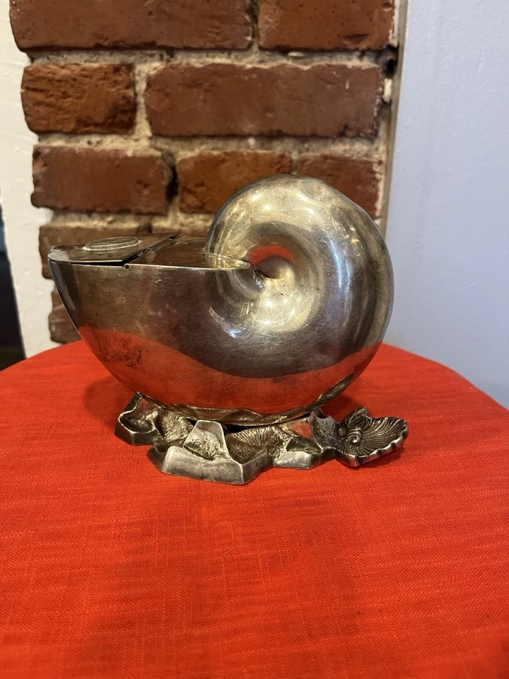 Antiguo soporte de cuchara de diseño Nautilus chapado en plata Elkington & Co. inglés Foto 1 de 4