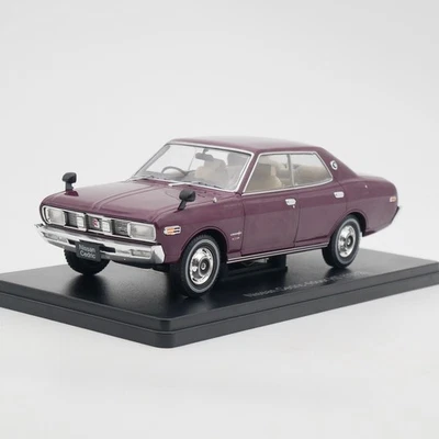 1:24 Nissan Cedric 4-Door Hardtop Sedan 1972 Alloy Die-cast Model Car - Image 1 of 4