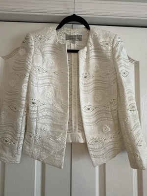 Blazer chaqueta de encaje a ganchillo blanco Tahari. Talla 4. Excelente estado. Foto 1 de 3