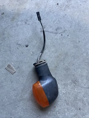 Yamaha TDM900 Indicator Rear R/H Turn Signal  2002 OEM 5PS-83340 - image 1 of 4