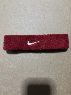 Diadema Nike roja deportiva usada una vez banda para el sudor Foto 1 de 2