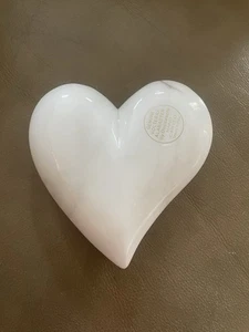 Ducceschi Volterra White Alabaster Heart Love Paperweight ~ Hand Carved in Italy - Picture 1 of 10