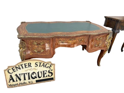 66979 Louis XV Desk with Bronze Ormalu - Image 1 of 4