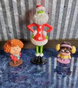 Dr Seuss How The Grinch Stole Christmas Mini PVC Figure Lot Of 3 Universal - Picture 1 of 5