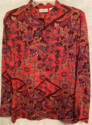 Camisa feminina branca veado paisley geométrica vermelha colorida com botões M - Imagem 1 de 4
