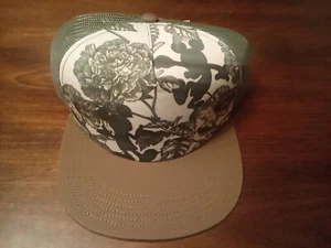 Disney Neff Forever Fun Mickey Mouse Adjustable Hat (Brand New) - Picture 1 of 7