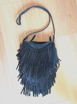 Bolsa Ecote Urban Outfitters azul camurça franja em camadas hippie boho festival - Imagem 1 de 4