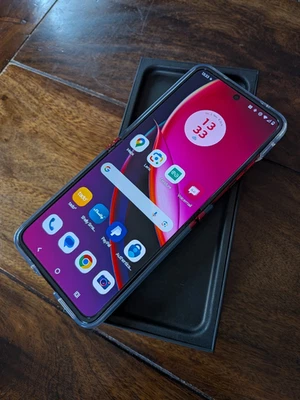 Motorola razr 40 ultra - 256GB - Viva Magenta (Ohne Simlock) (Dual SIM) - Bild 1 von 4