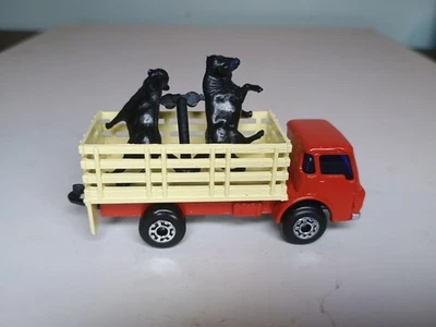 Camión de ganado Matchbox #71 1976 rojo con ganado M/NM Foto 1 de 4