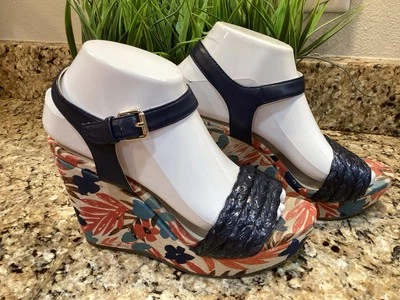 "Sandalias de cuña Anne Klein con tacón de 4,25"" correa para el tobillo-aspecto de paja punta cruzada 7,5 m" Foto 1 de 4