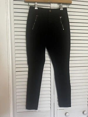 Pantalones pequeños ROMEO & JULIET para mujer talla S ajustados al tobillo tiro medio negros elásticos Foto 1 de 4