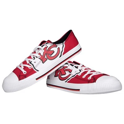 Zapatos de lona Kansas City Chiefs NFL para hombre de caña baja con logotipo grande Foto 1 de 3