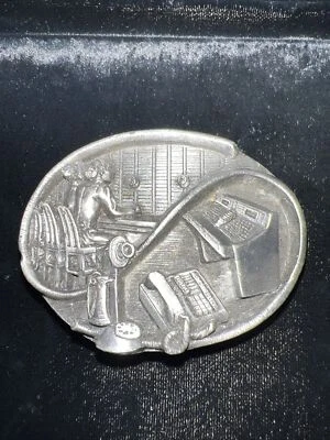 Hebilla de cinturón conmemorativa de peltre para operador telefónico pequeño de colección de los años 80 para mujer Foto 1 de 4