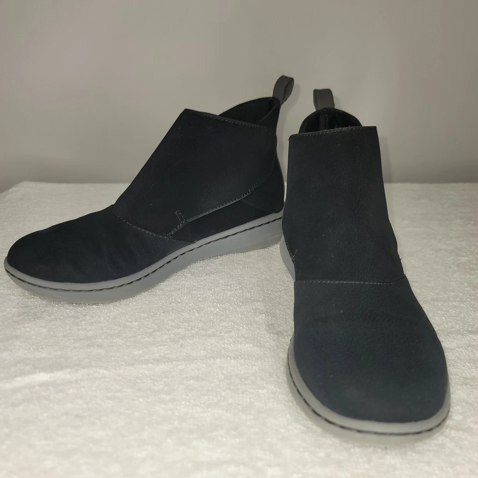 Clarks Cloud Steppers Botas Negro Gamuza 2X Gancho Lazo Para Mujer Talla 7M Cojín Suave Foto 1 de 4