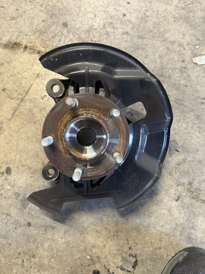 2017-2024 MAZDA CX-5 AWD FRONT LEFT SIDE SPINDLE KNUCKLE & WHEEL HUB OEM 8K Mil - Image 1 of 4