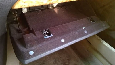 BMW 650I CONVERTIBLE  2006 Glove Box 482469 - Image 1 of 4