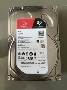 Seagate IronWolf 4TB NAS Internal Hard Drive HDD – CMR 3.5 Inch SATA 6Gb/s 5900  - Afbeelding 1 van 3