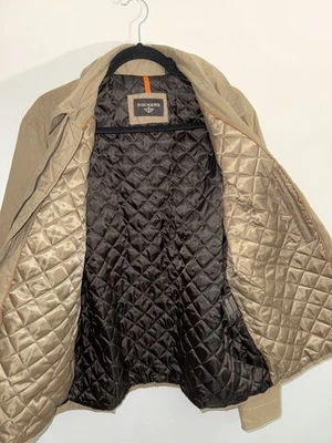 Chaqueta forrada acolchada Dockers para hombre con cierre de cremallera Foto 1 de 4