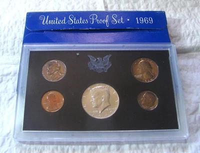 US 1969-S Proof Coin Set---40% Silver Ken Half Dollar - Image 1 of 2