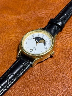 80s vintage Seiko ALBA V318-6010 Moon Phase Unisex Watch used without box - image 1 of 4