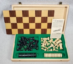 Set Scacchi e Dama con Tavola Pieghevole Unica in Custodia Chiusura Legno - Foto 1 di 11