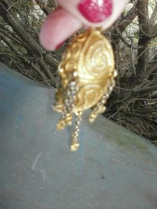 ESTEE LAUDER'S RARE 1971 AZUREE SUNSHINE PERFUME PENDANT - Picture 1 of 4