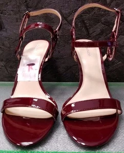 Rubinrote (rot) offene Zehenpartie Slingback Heels von Calvin Klein, Größe 8,5, neu mit Karton - Bild 1 von 7