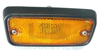 Lámpara marcadora lateral Daihatsu Rocky ámbar pasajero derecho delantero OEM 1990 1991 1992 Foto 1 de 4