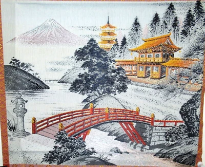 PAISAJE JAPONÉS TEMPLO FLORES ÁRBOL SEDA BORDADO TAPIZ SIN FIRMAR #1 Foto 1 de 4