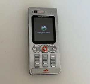 Sony Ericsson W880i Silver Geprüft, Volle Funktion, Händler, Garantie,Top - Bild 1 von 2
