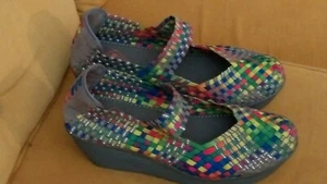 ST. JOHN'S BAY Size 10 slip-on 2.5" wedge SHOES colorful stretch strap - Picture 1 of 8