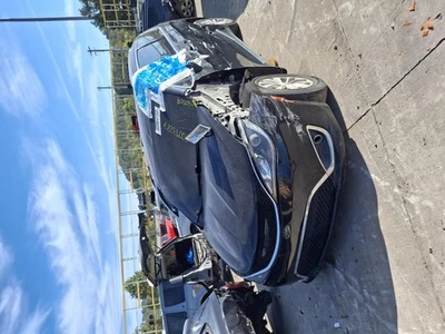 Conjunto de filtro de aire usado se adapta a: Chrysler Pacifica 2018 3,6 L gasolina grado A Foto 1 de 4