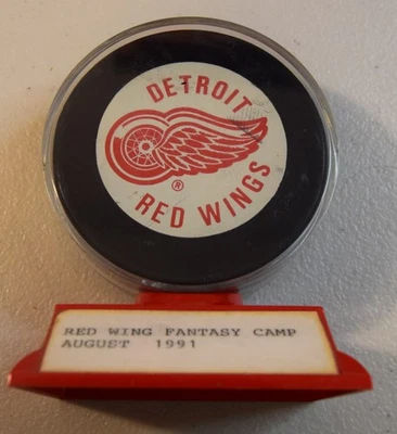 DE COLECCIÓN DE 1990 NHL Detroit Red Wings INGLASCO APROBADO JUEGO PUCK HOCKEY Foto 1 de 2