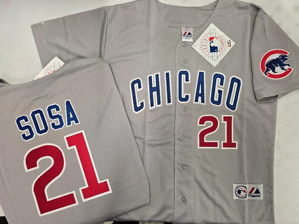 50503 Chicago Cubs SOSA SANDBERG MADDUX SANTO 100% Real Camiseta de Béisbol Gris Nueva con Etiquetas Foto 1 de 1