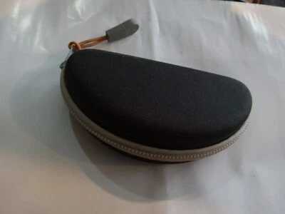 2 Estuche Rígido Anteojos/Gafas de Sol ¡Almeja con Cremallera! Estuches excelentes Foto 1 de 4